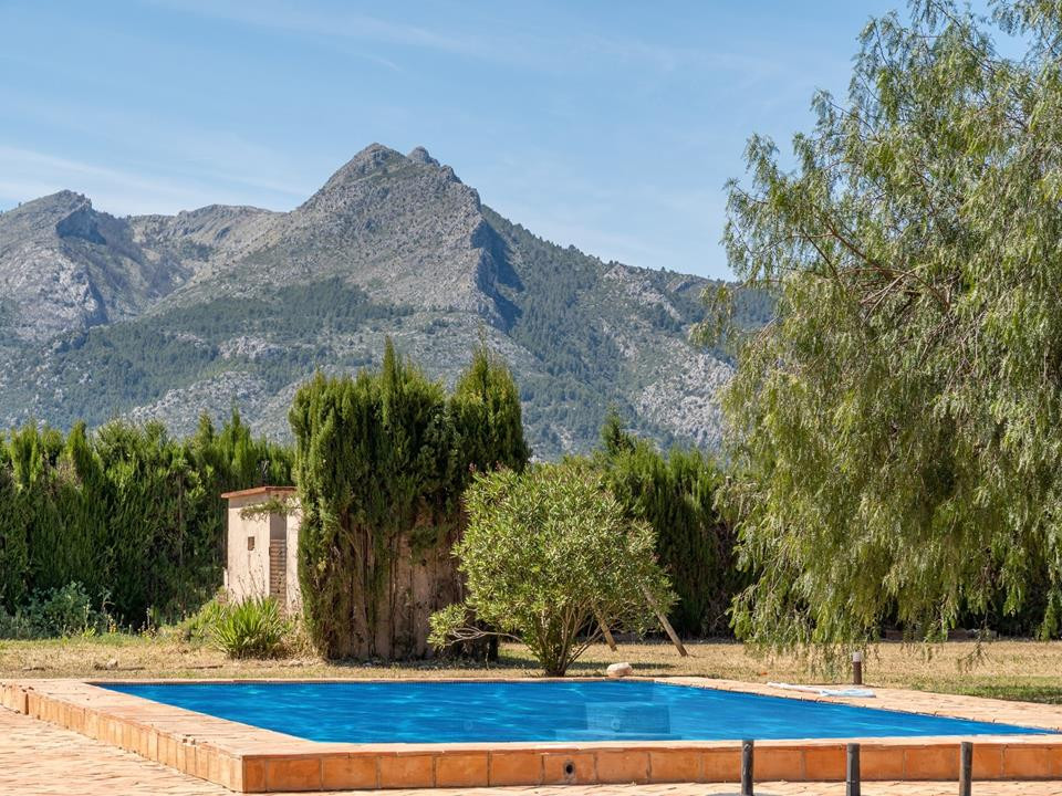 5 Bed Townhouse for sale in Benidoleig Costa Blanca, Alicante, Spain
