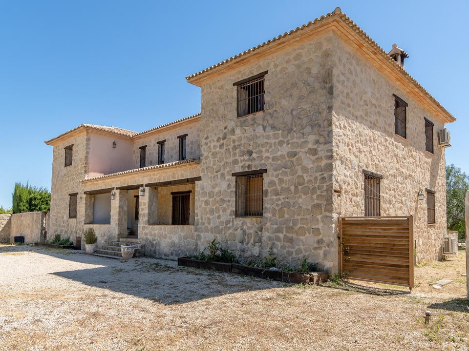 5 Bed Townhouse for sale in Benidoleig Costa Blanca, Alicante, Spain