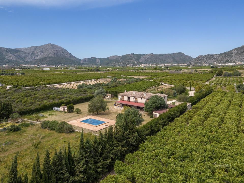 5 Bed Townhouse for sale in Benidoleig Costa Blanca, Alicante, Spain
