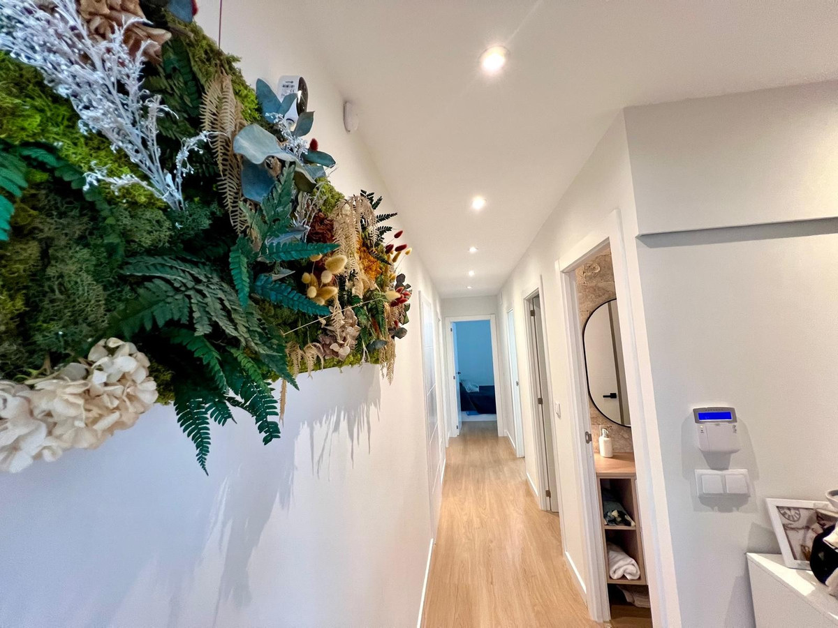 Se vende Villa - Chalet de 4 dormitorios en Costa Blanca, Alicante, España
