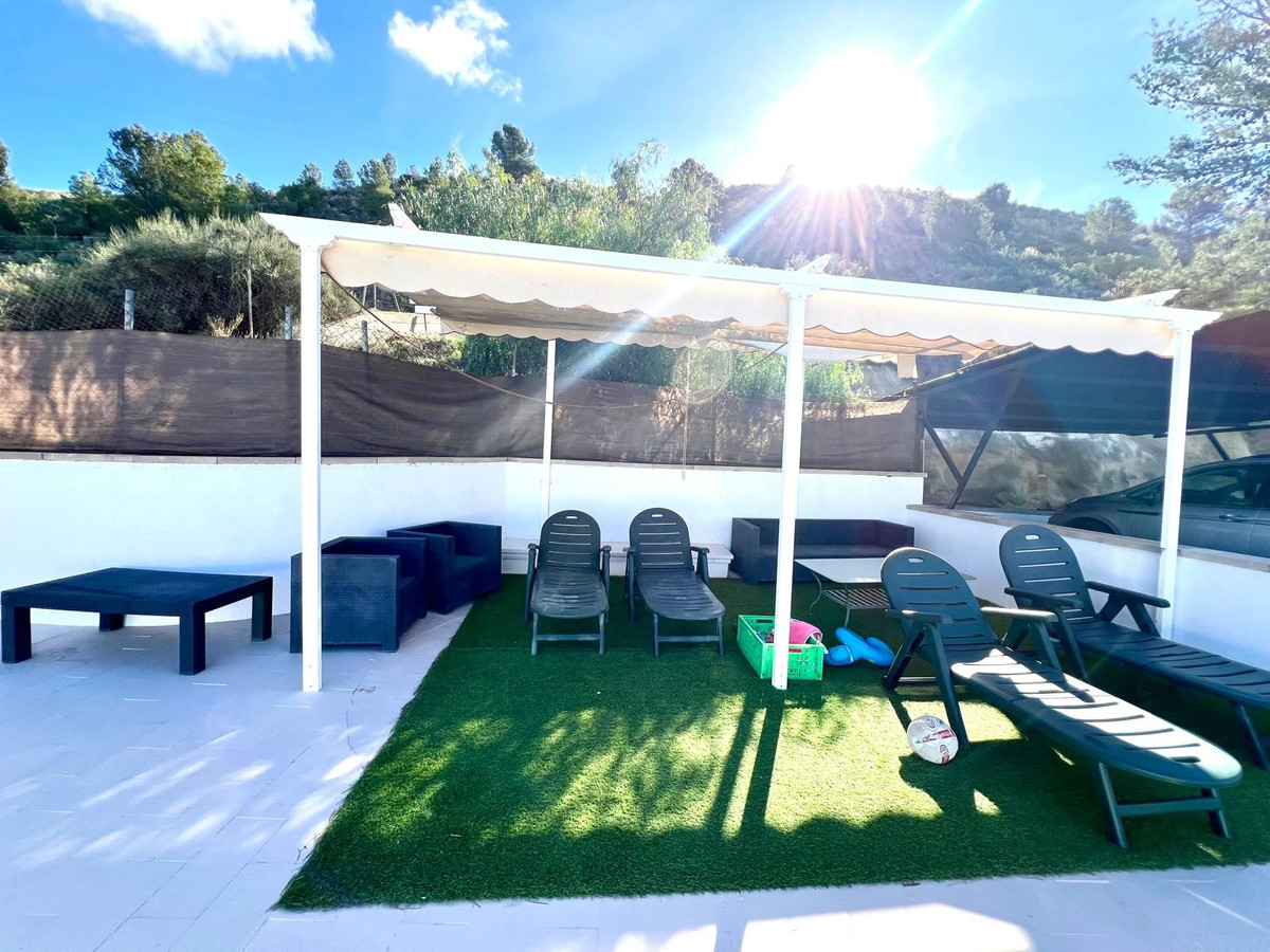 Se vende Villa - Chalet de 4 dormitorios en Costa Blanca, Alicante, España