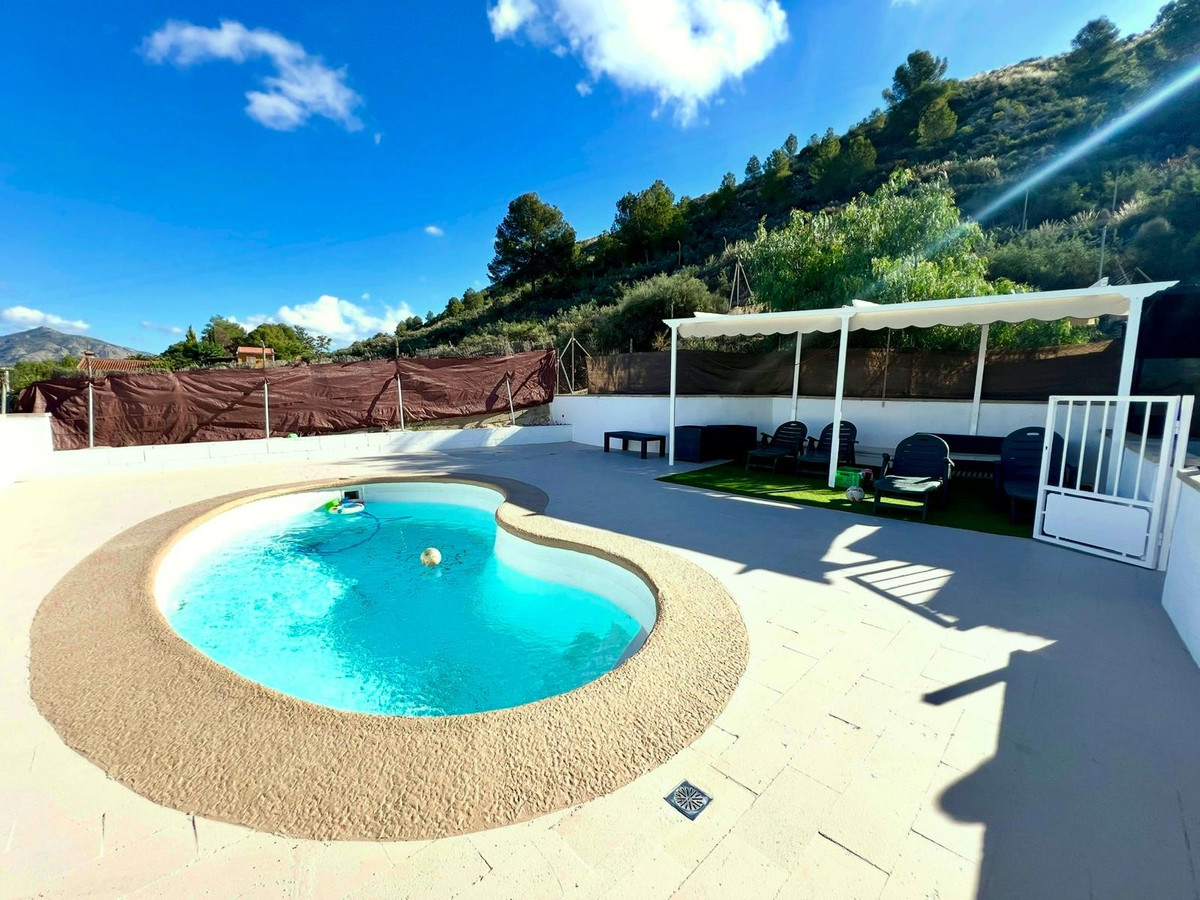 Se vende Villa - Chalet de 4 dormitorios en Costa Blanca, Alicante, España
