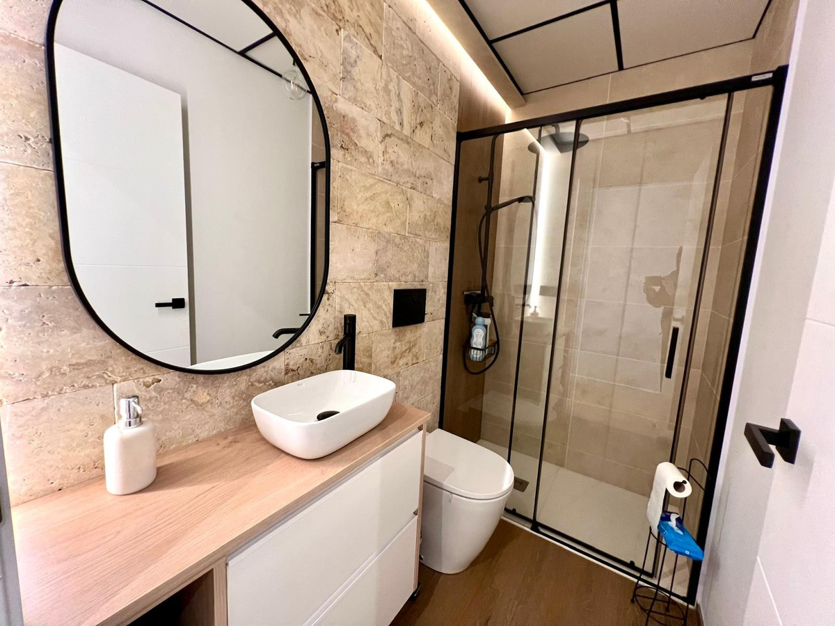Se vende Villa - Chalet de 4 dormitorios en Costa Blanca, Alicante, España