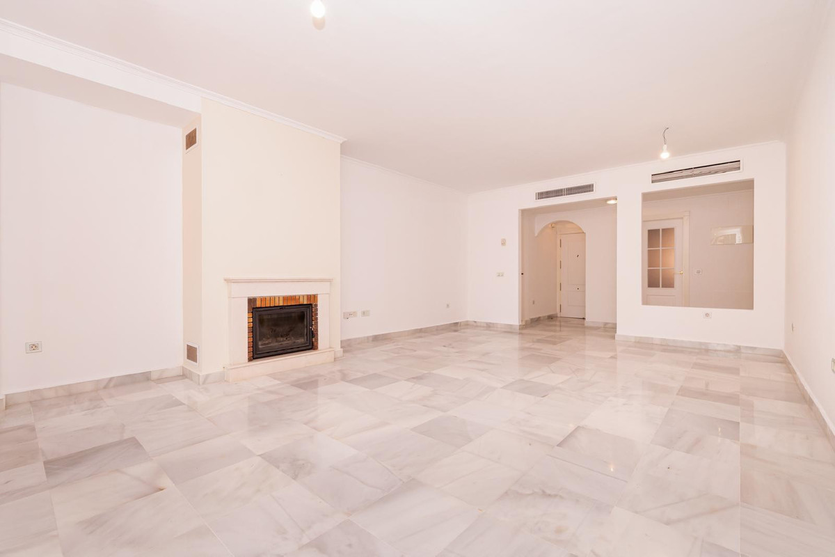 4 Bed Apartment for sale in Hacienda Del Sol Costa Del Sol, Málaga, Spain