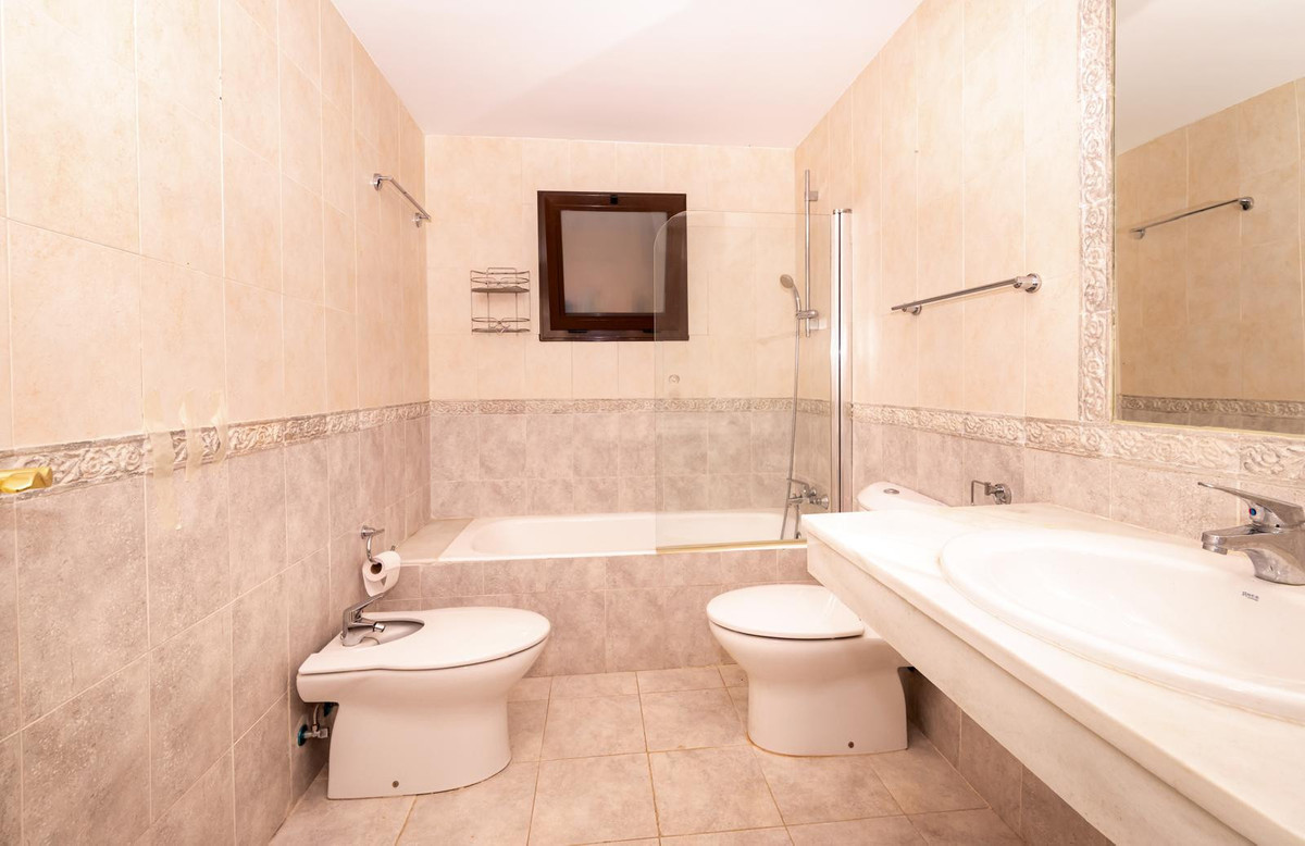 4 Bed Apartment for sale in Hacienda Del Sol Costa Del Sol, Málaga, Spain