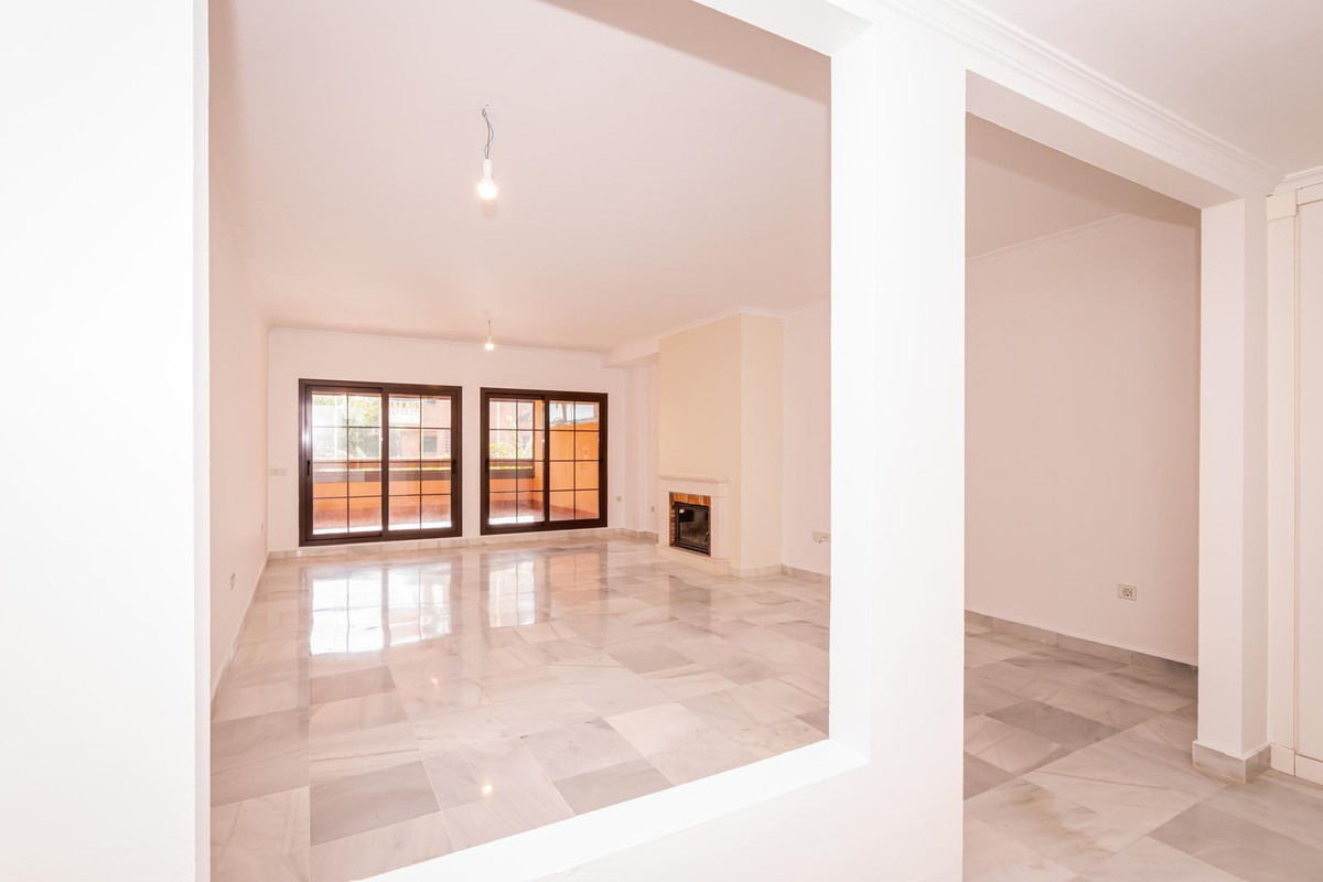 4 Bed Apartment for sale in Hacienda Del Sol Costa Del Sol, Málaga, Spain