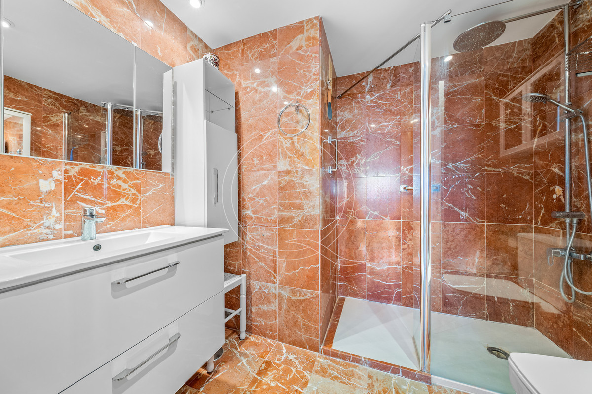 3 Bed Apartment for sale in Estepona Costa Del Sol, Málaga, Spain