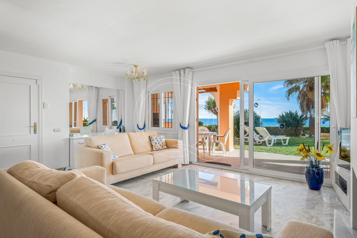 3 Bed Apartment for sale in Estepona Costa Del Sol, Málaga, Spain