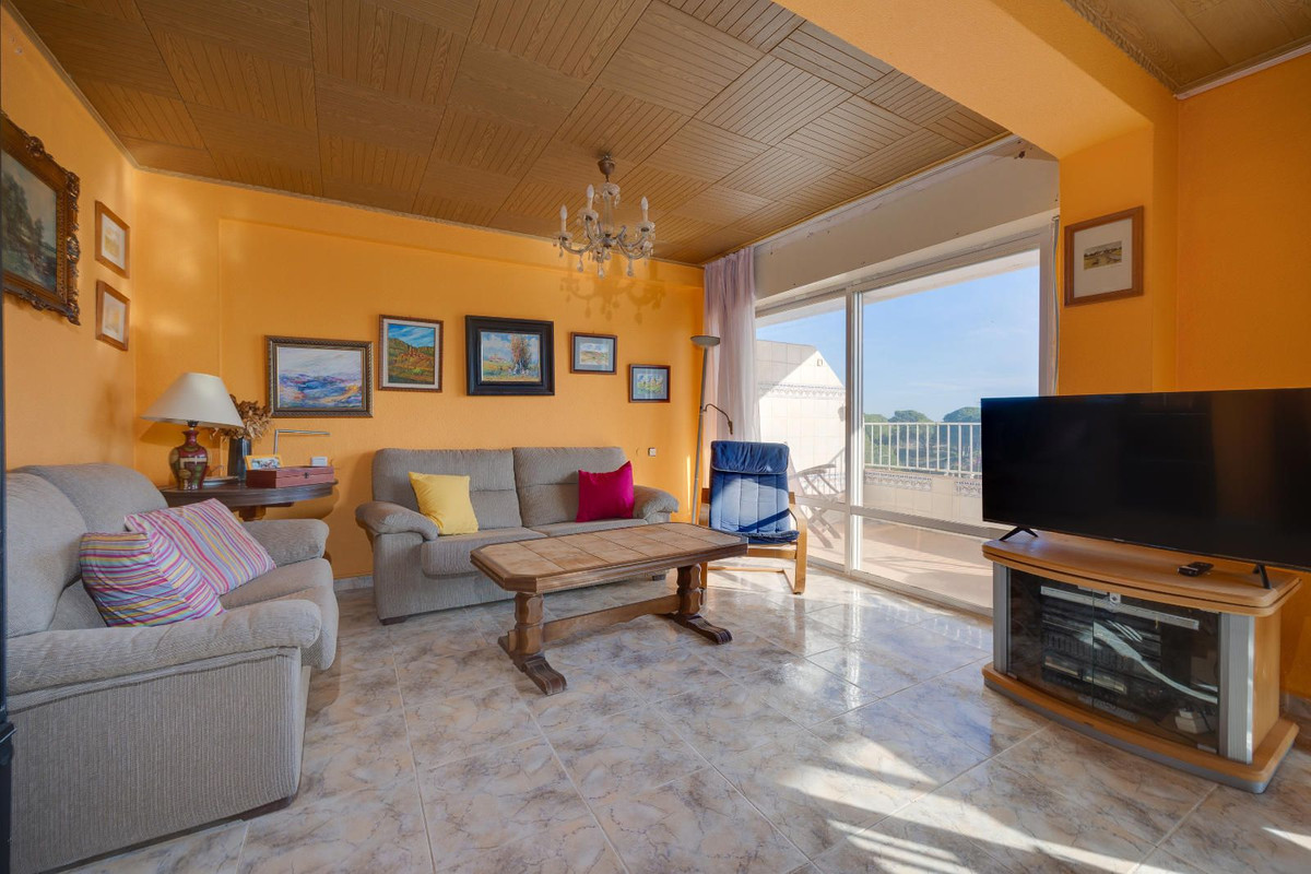 Se vende Apartamento Planta Media de 2 dormitorios en Costa Blanca, Alicante, España