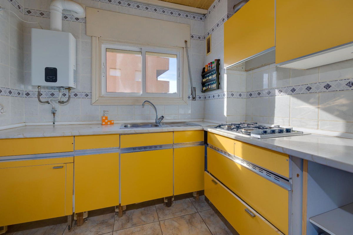 Se vende Apartamento Planta Media de 2 dormitorios en Costa Blanca, Alicante, España