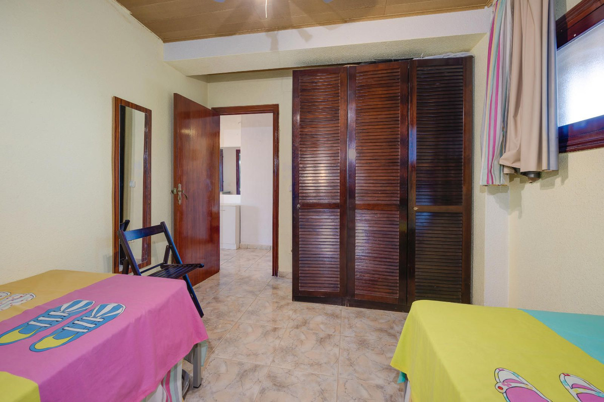 Se vende Apartamento Planta Media de 2 dormitorios en Costa Blanca, Alicante, España