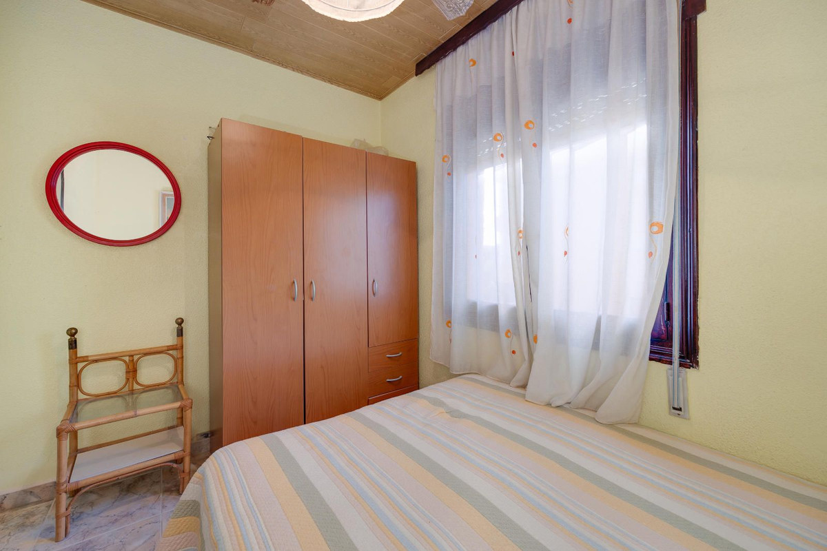 Se vende Apartamento Planta Media de 2 dormitorios en Costa Blanca, Alicante, España
