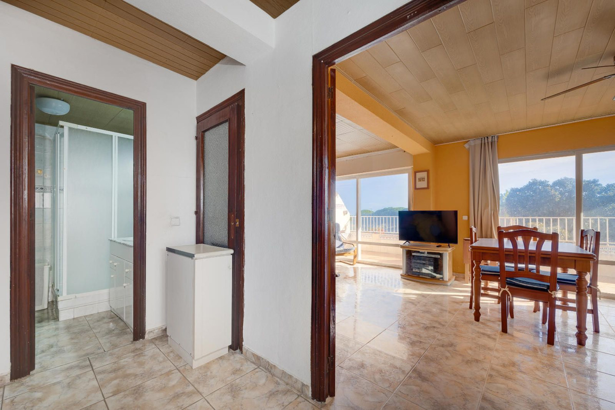 Se vende Apartamento Planta Media de 2 dormitorios en Costa Blanca, Alicante, España
