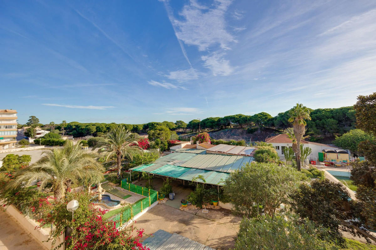 Se vende Apartamento Planta Media de 2 dormitorios en Costa Blanca, Alicante, España