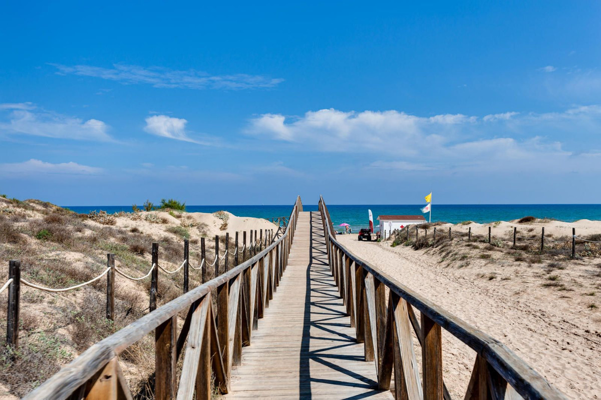 Se vende Apartamento Planta Media de 2 dormitorios en Costa Blanca, Alicante, España