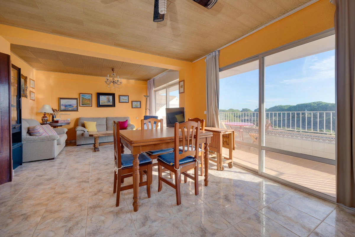 Se vende Apartamento Planta Media de 2 dormitorios en Costa Blanca, Alicante, España