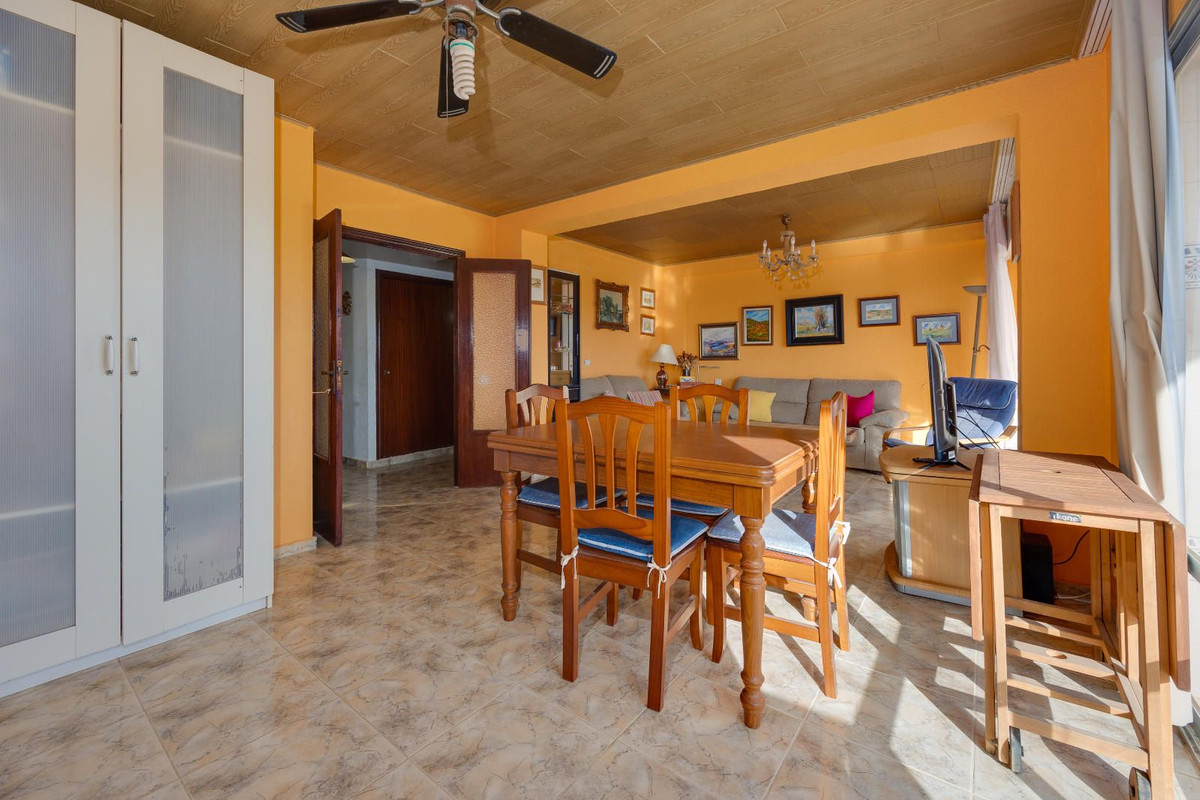 Se vende Apartamento Planta Media de 2 dormitorios en Costa Blanca, Alicante, España