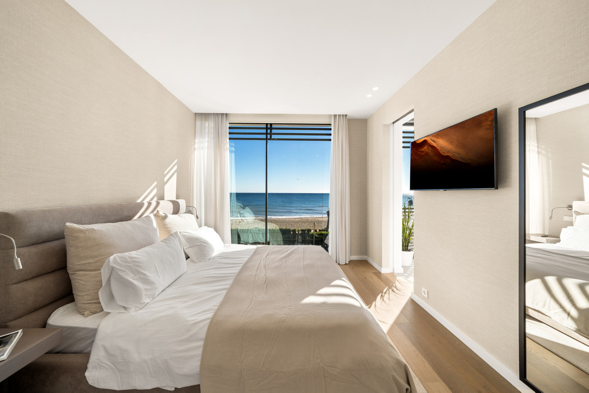 Se vende Villa - Chalet de 5 dormitorios en Costa Del Sol, Málaga, España
