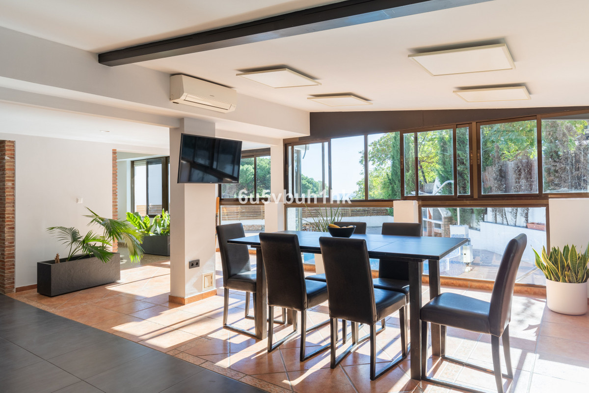 5 Bed Townhouse for sale in Torremolinos Costa Del Sol, Málaga, Spain