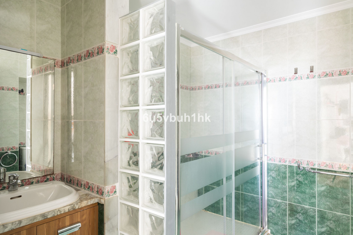 5 Bed Townhouse for sale in Torremolinos Costa Del Sol, Málaga, Spain