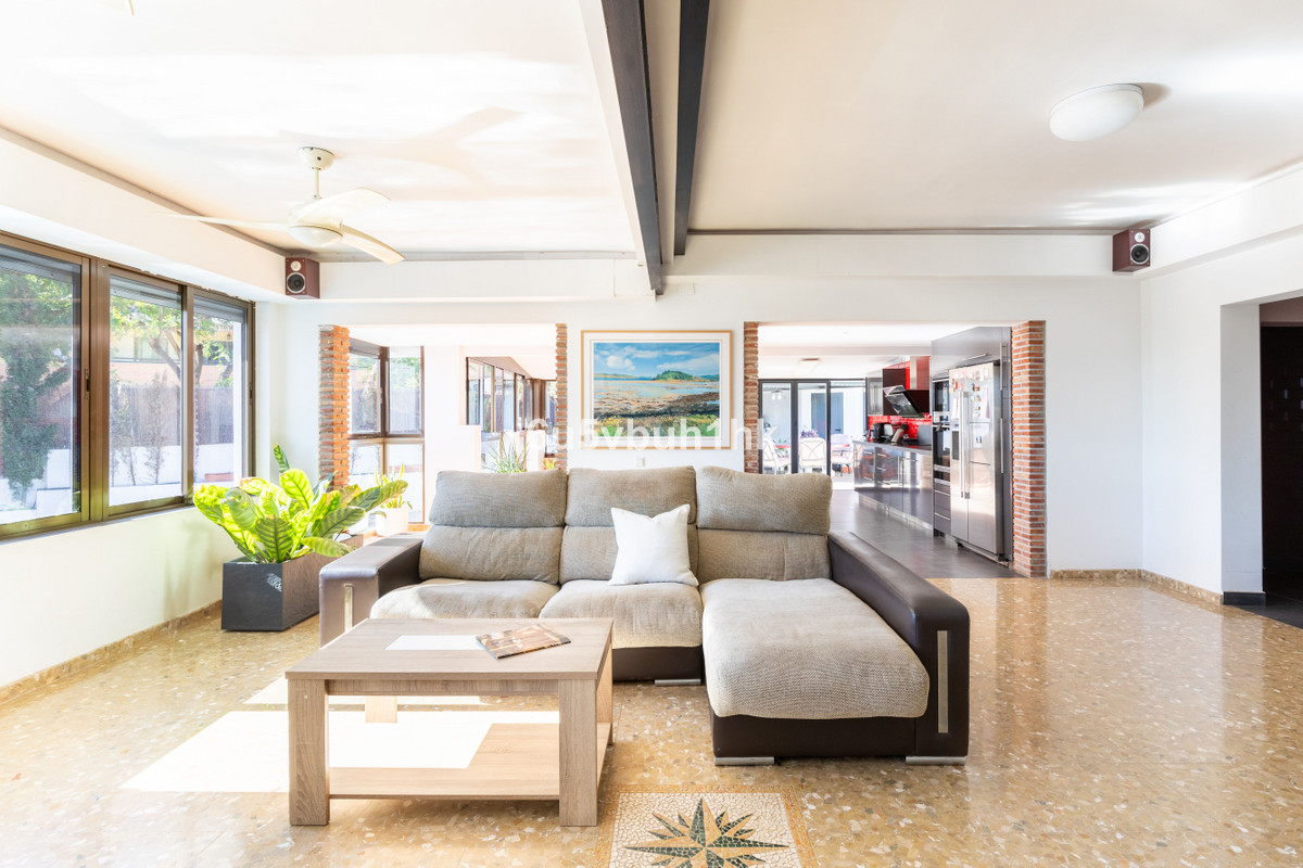 5 Bed Townhouse for sale in Torremolinos Costa Del Sol, Málaga, Spain
