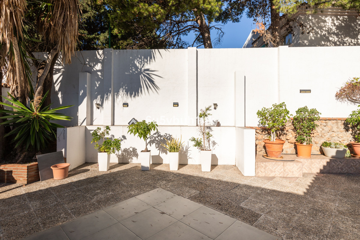 5 Bed Townhouse for sale in Torremolinos Costa Del Sol, Málaga, Spain