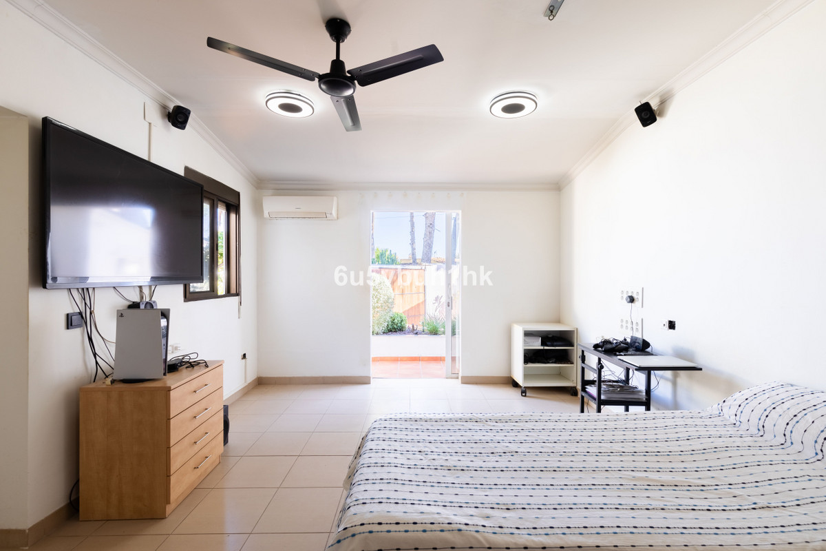 5 Bed Townhouse for sale in Torremolinos Costa Del Sol, Málaga, Spain