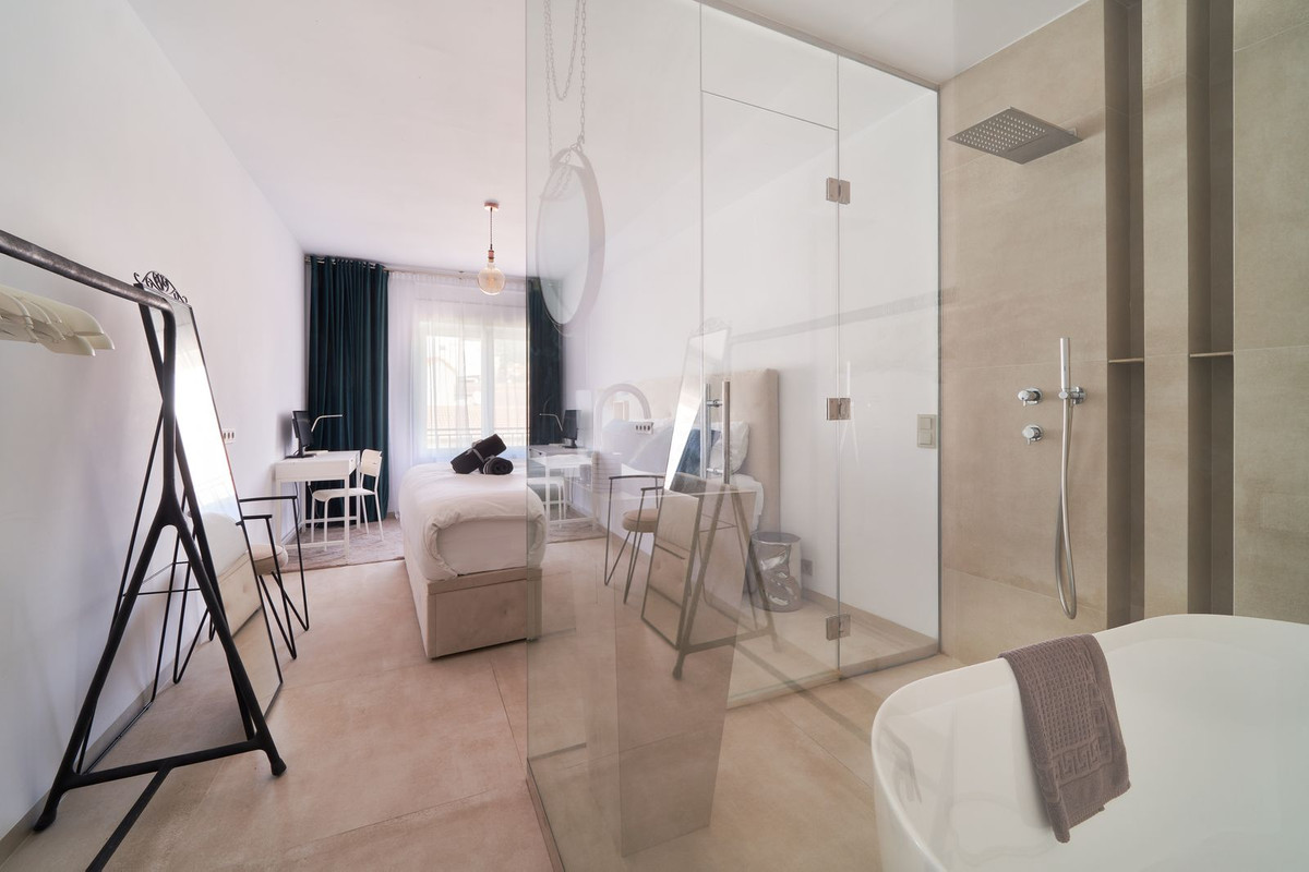 3 Bed Apartment for sale in Marbella Costa Del Sol, Málaga, Spain