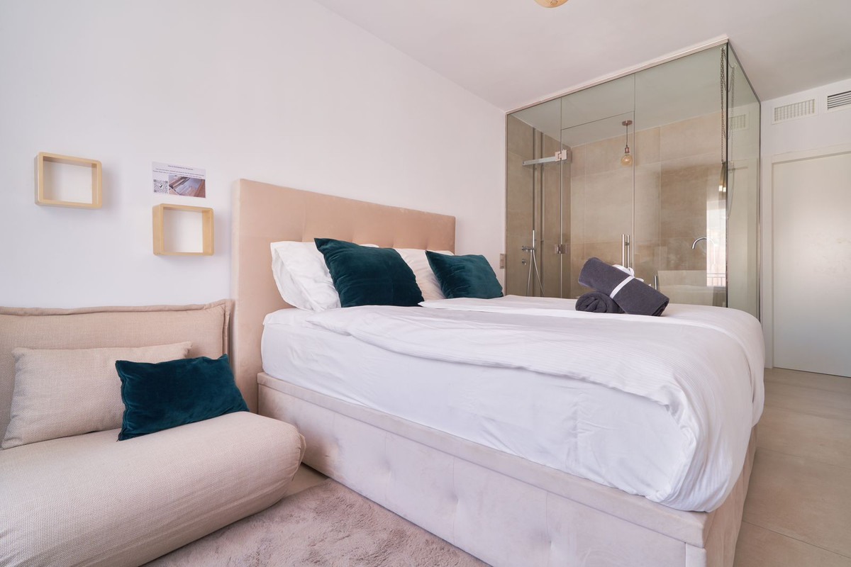 3 Bed Apartment for sale in Marbella Costa Del Sol, Málaga, Spain