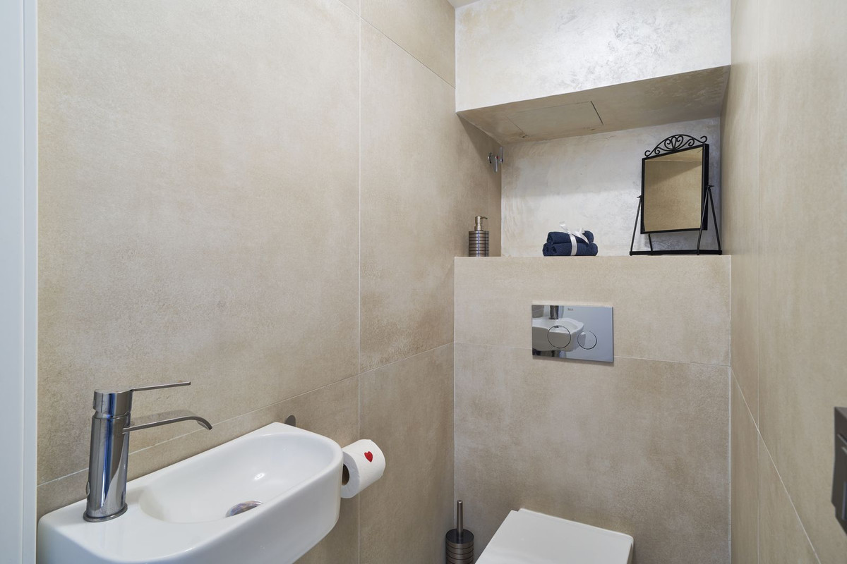 3 Bed Apartment for sale in Marbella Costa Del Sol, Málaga, Spain