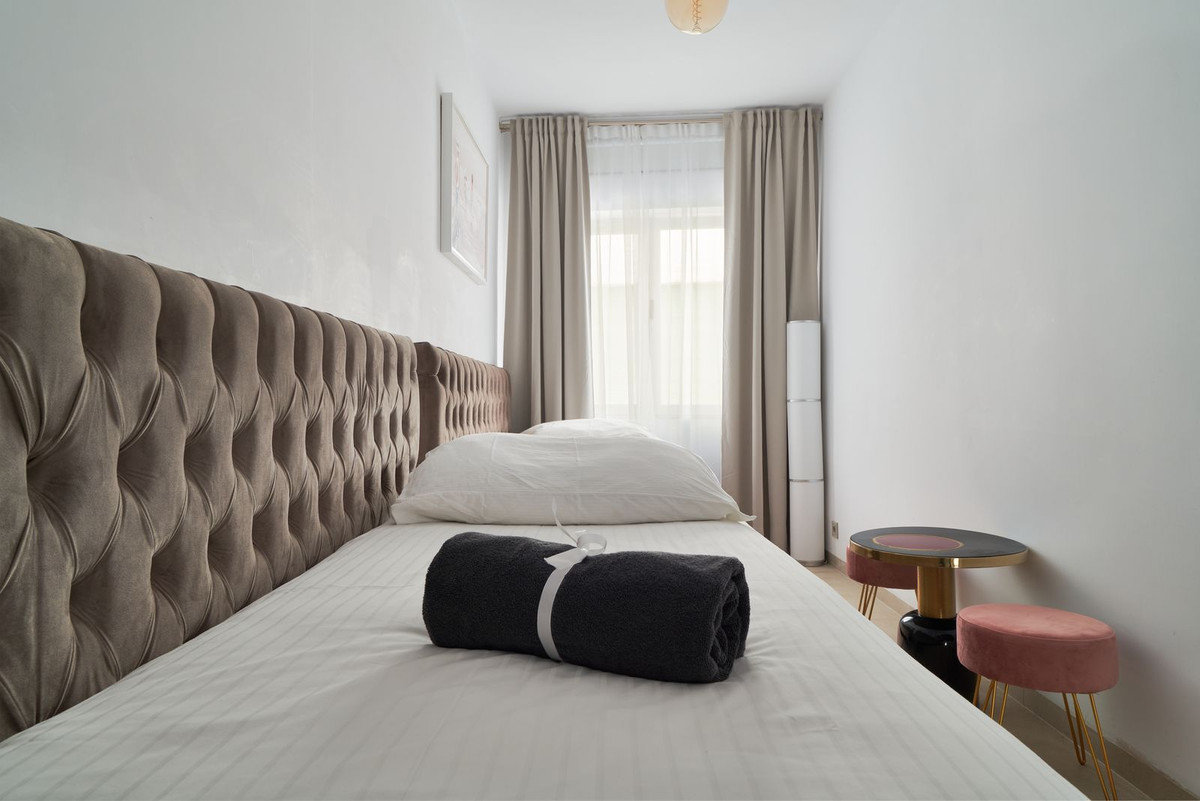 3 Bed Apartment for sale in Marbella Costa Del Sol, Málaga, Spain