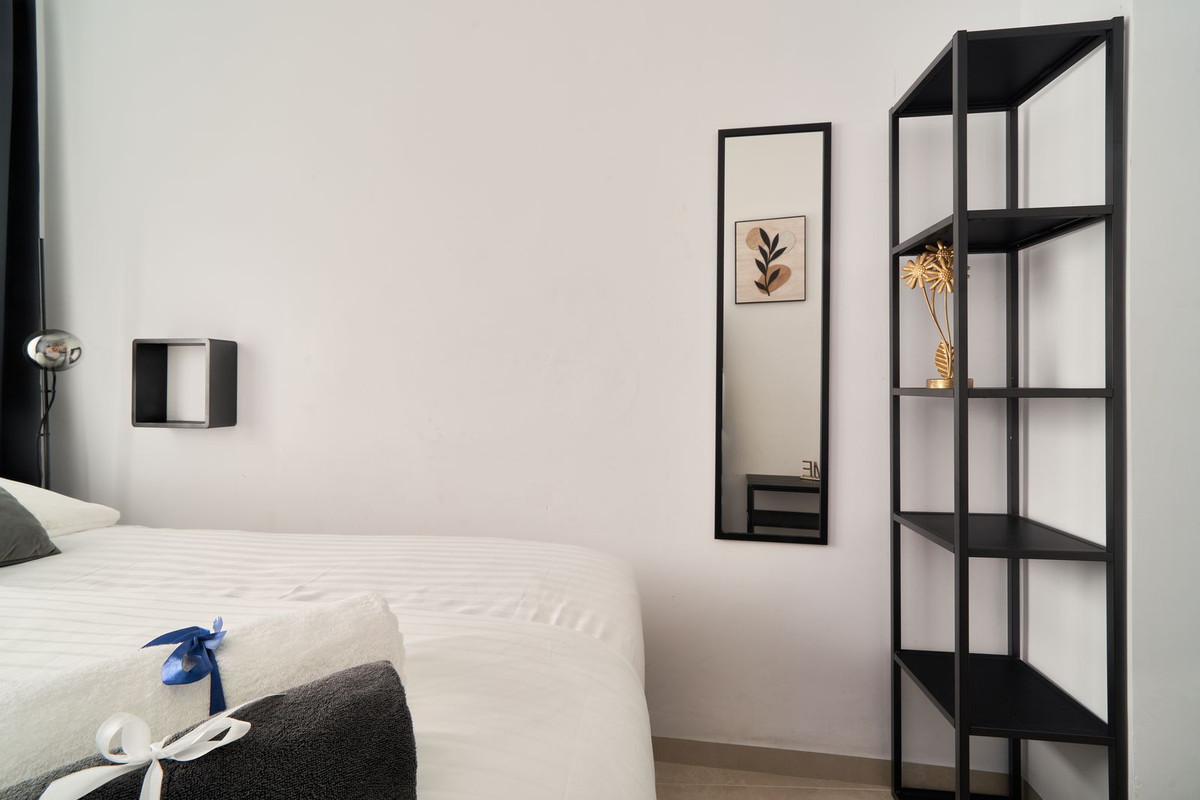 3 Bed Apartment for sale in Marbella Costa Del Sol, Málaga, Spain