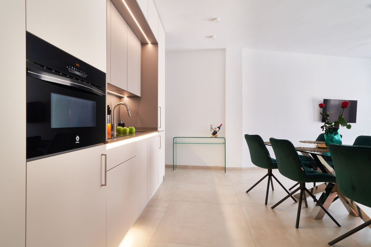 3 Bed Apartment for sale in Marbella Costa Del Sol, Málaga, Spain