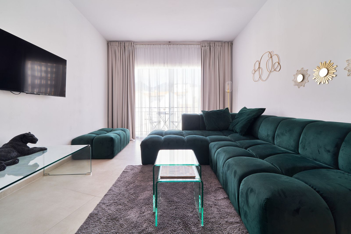 3 Bed Apartment for sale in Marbella Costa Del Sol, Málaga, Spain