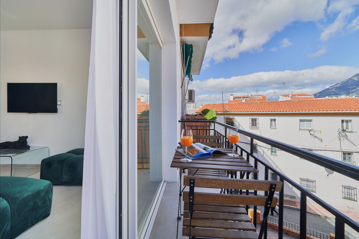 3 Bed Apartment for sale in Marbella Costa Del Sol, Málaga, Spain