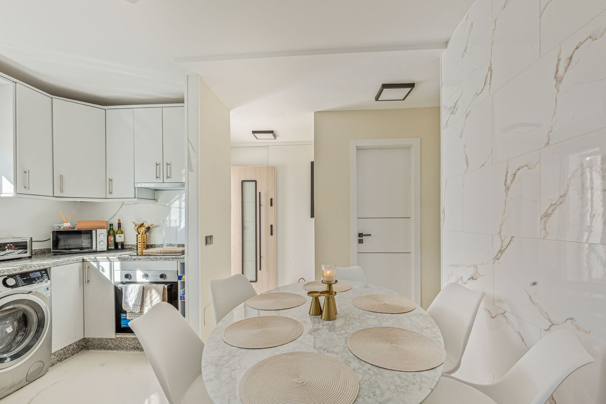 Se vende Adosada de 5 dormitorios en Costa Del Sol, Málaga, España