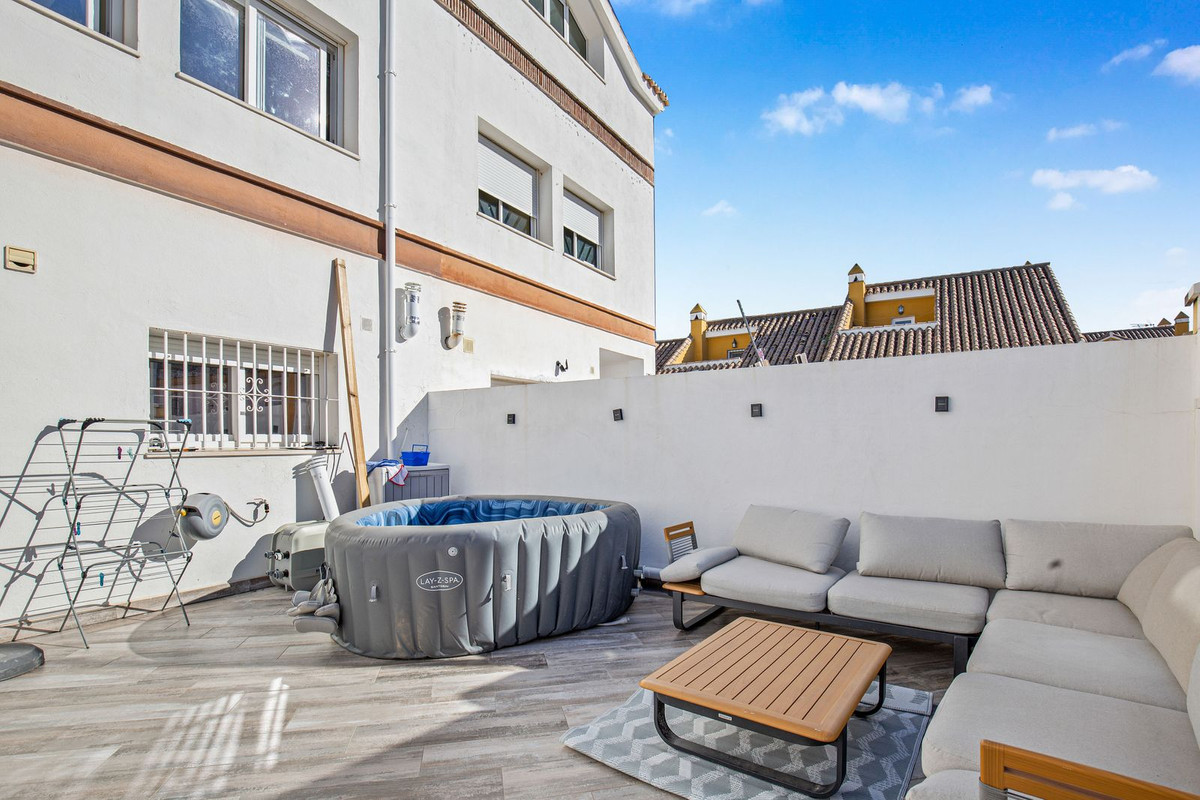 Se vende Adosada de 5 dormitorios en Costa Del Sol, Málaga, España
