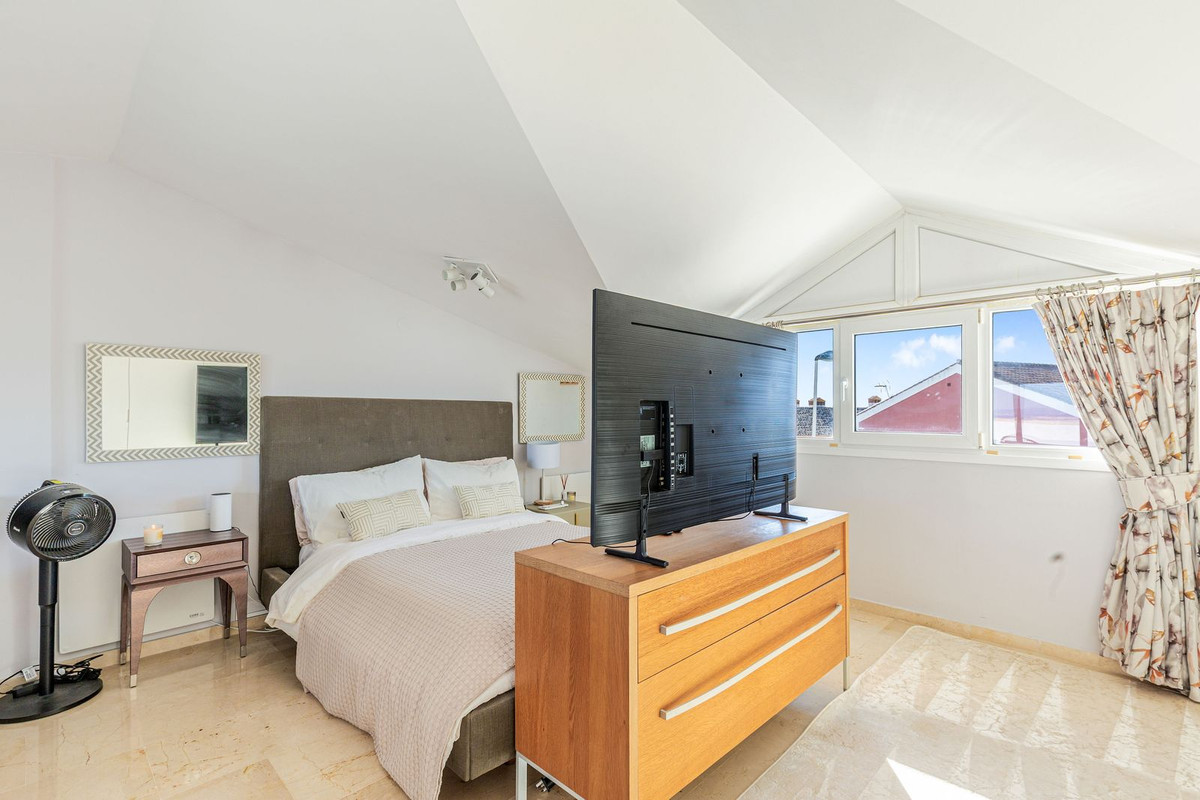 Se vende Adosada de 5 dormitorios en Costa Del Sol, Málaga, España