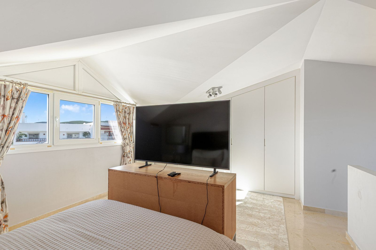 Se vende Adosada de 5 dormitorios en Costa Del Sol, Málaga, España