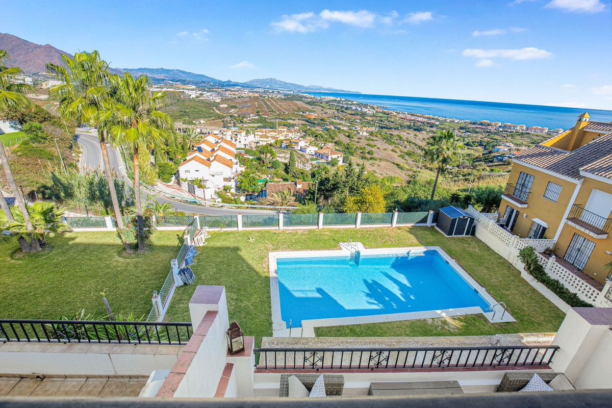 Se vende Adosada de 5 dormitorios en Costa Del Sol, Málaga, España