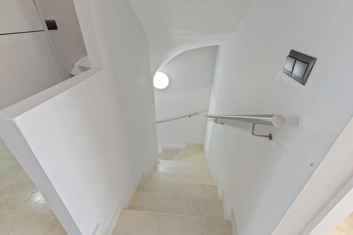 Se vende Adosada de 5 dormitorios en Costa Del Sol, Málaga, España