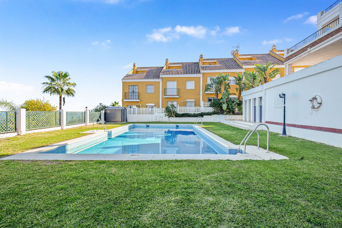 Se vende Adosada de 5 dormitorios en Costa Del Sol, Málaga, España