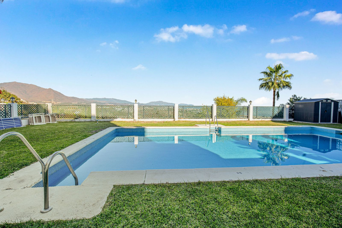 Se vende Adosada de 5 dormitorios en Costa Del Sol, Málaga, España