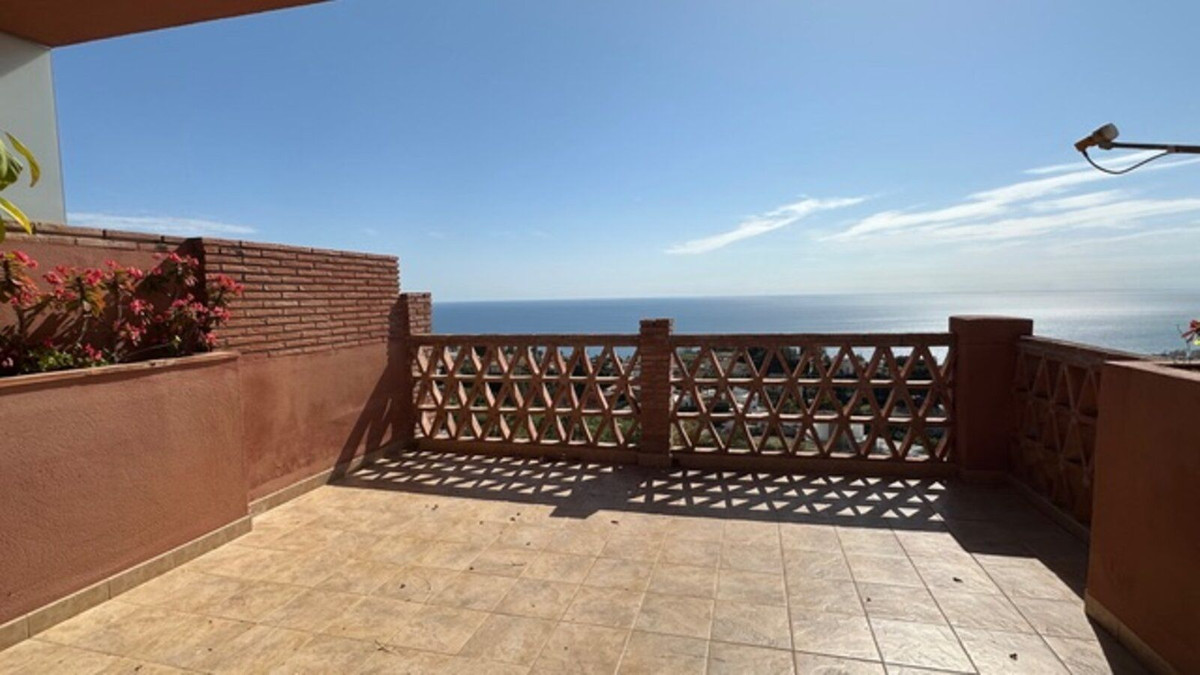 3 Bed Apartment for sale in Fuengirola Costa Del Sol, Málaga, Spain
