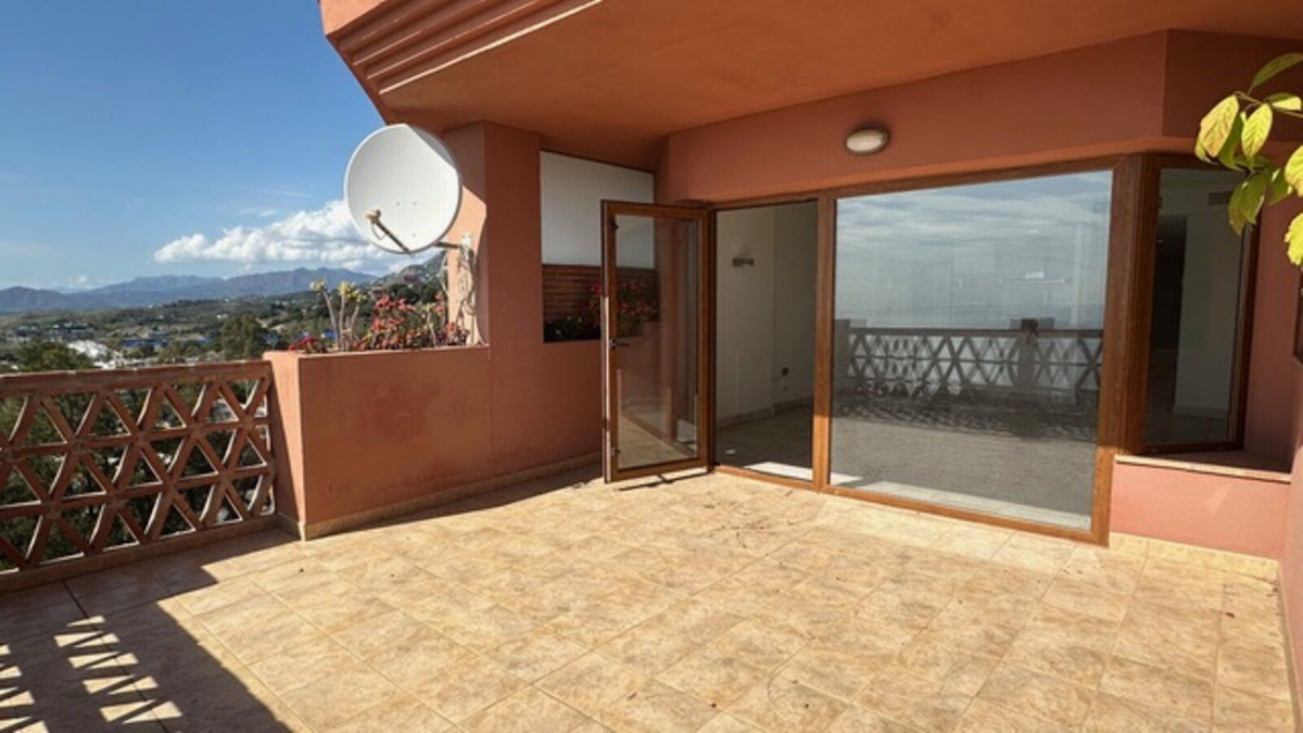 3 Bed Apartment for sale in Fuengirola Costa Del Sol, Málaga, Spain
