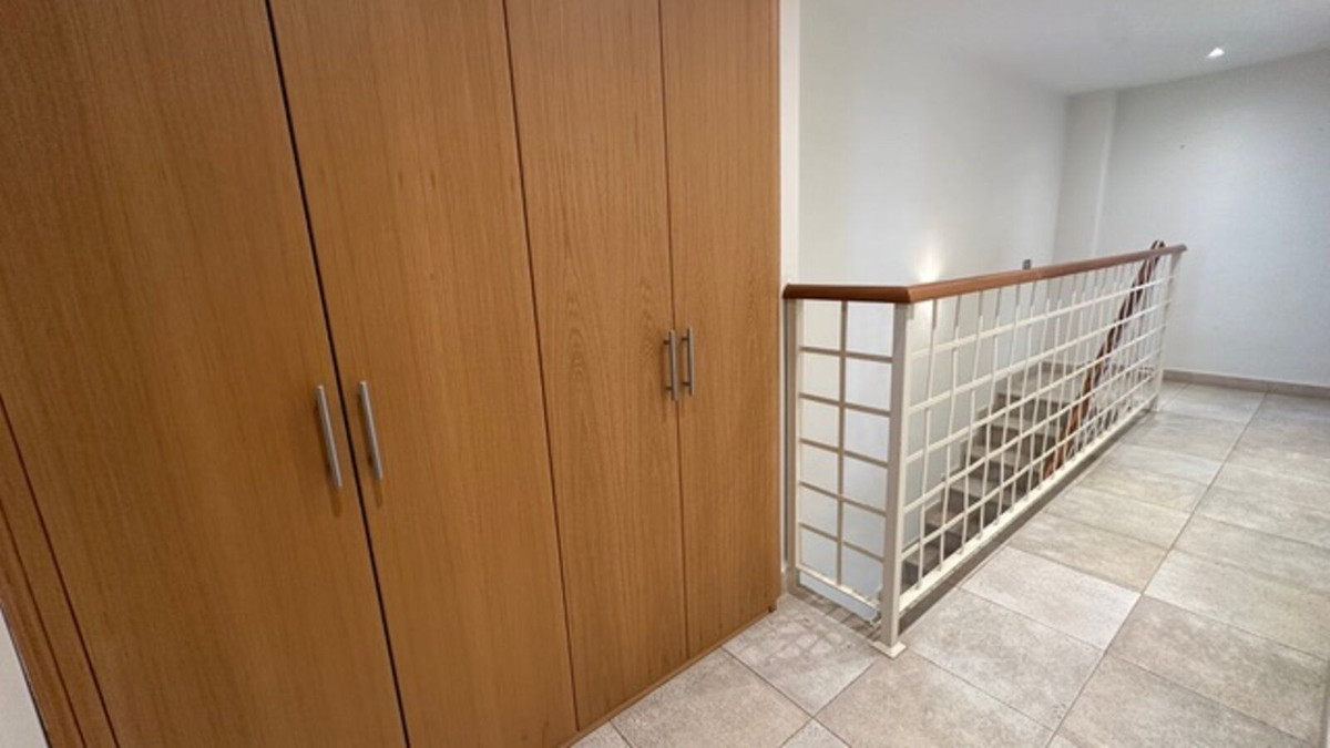 3 Bed Apartment for sale in Fuengirola Costa Del Sol, Málaga, Spain