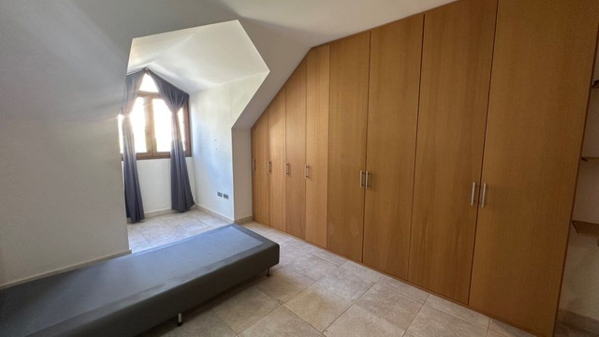 3 Bed Apartment for sale in Fuengirola Costa Del Sol, Málaga, Spain