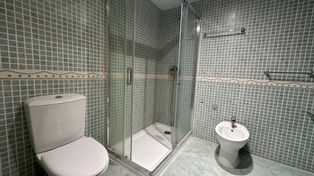 3 Bed Apartment for sale in Fuengirola Costa Del Sol, Málaga, Spain