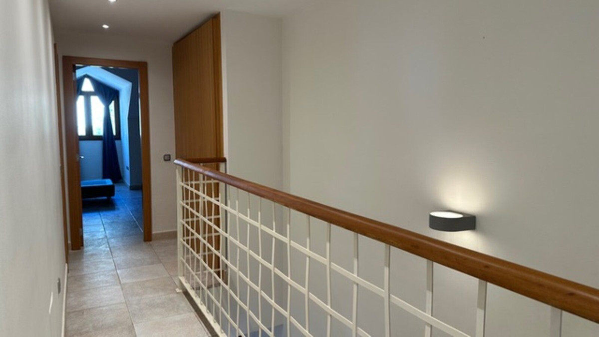 3 Bed Apartment for sale in Fuengirola Costa Del Sol, Málaga, Spain
