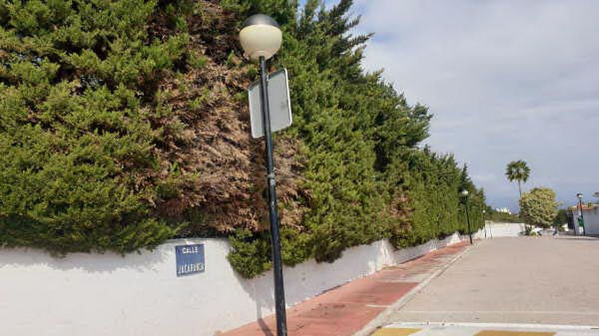 6 Bed Townhouse for sale in Manilva Costa Del Sol, Málaga, Spain